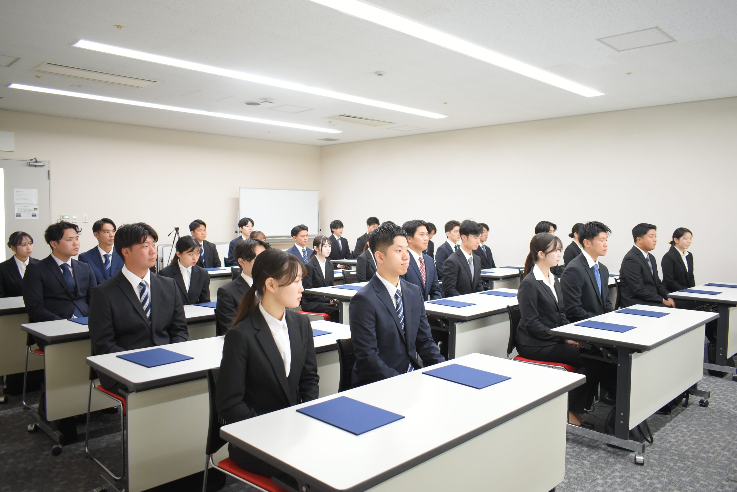未来への扉を開く一日。令和7年度 内定式開催レポート