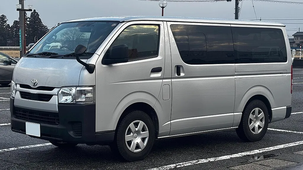 ハイエースバン