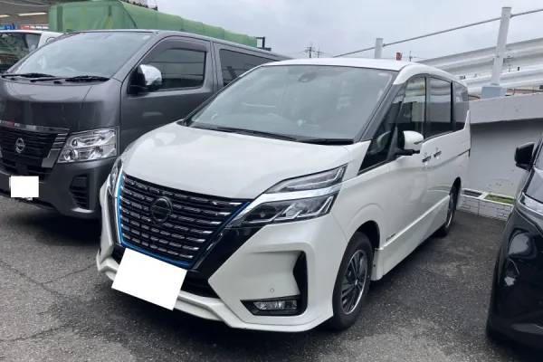 日産 セレナ