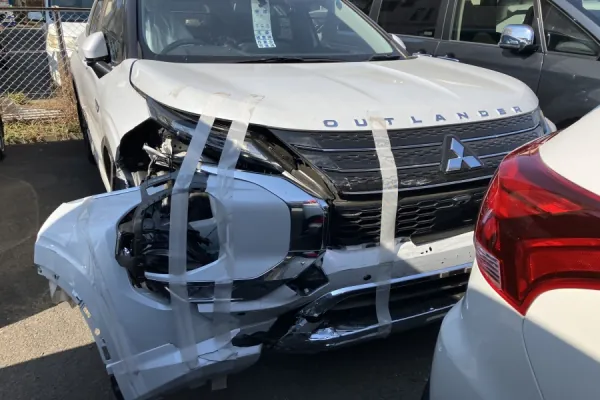 三菱 アウトランダーPHEV