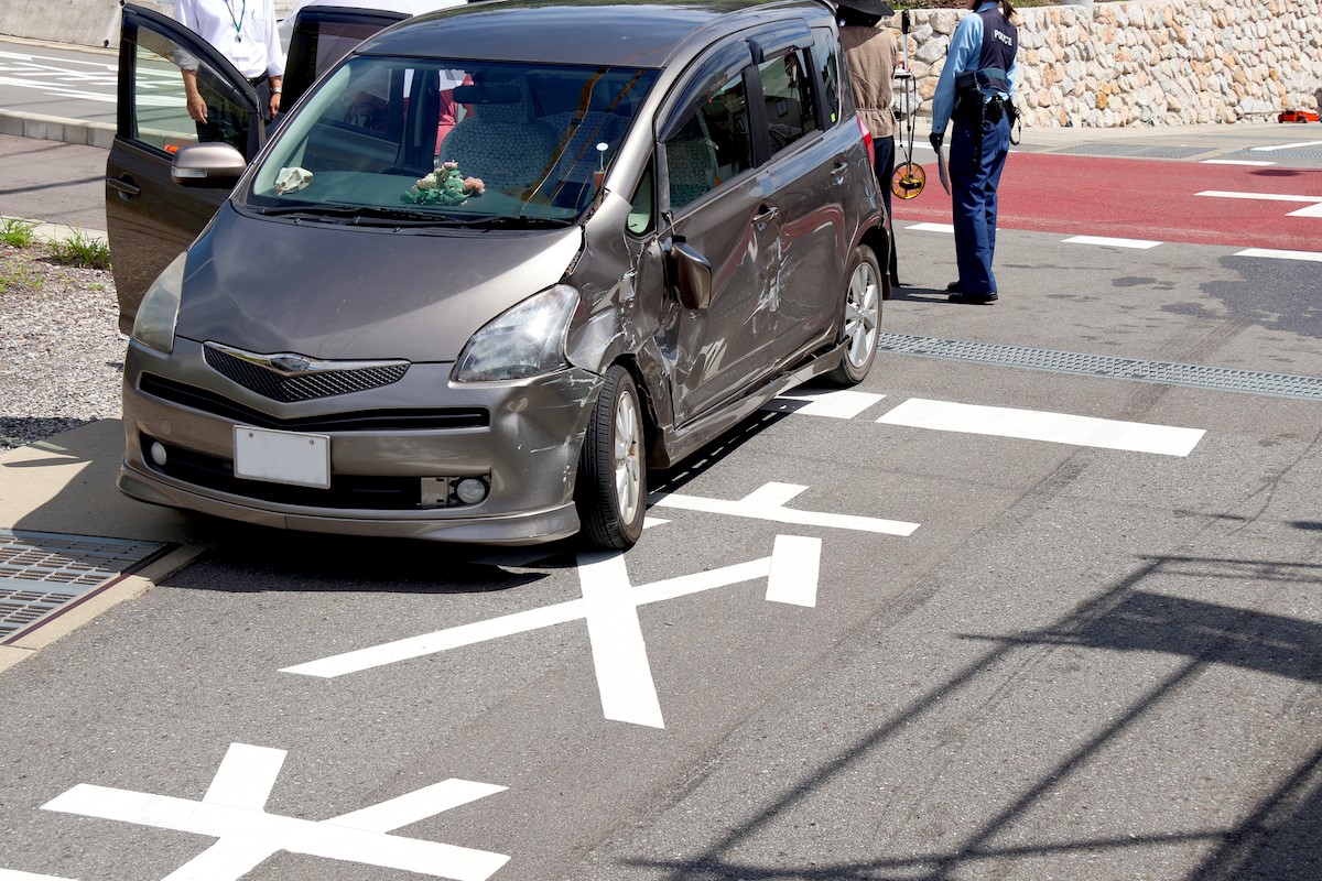 事故車を運転するのは違法 事故をした後の車の扱いについて 株式会社はなまる