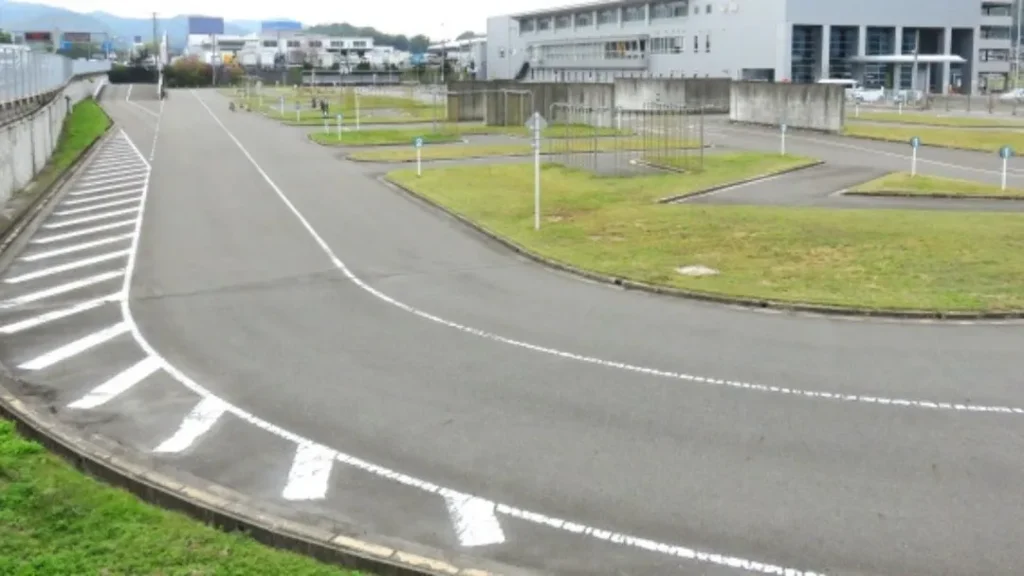 教習所 | 車買取のソコカラ 免許を限定解除するための2つの方法と手順