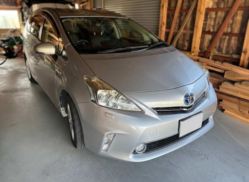 「トヨタ」「プリウスアルファ」「平成23年/2011年」