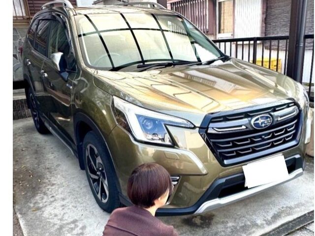 ソコカラで買い取らせていただいたフォレスターとお客様のお写真