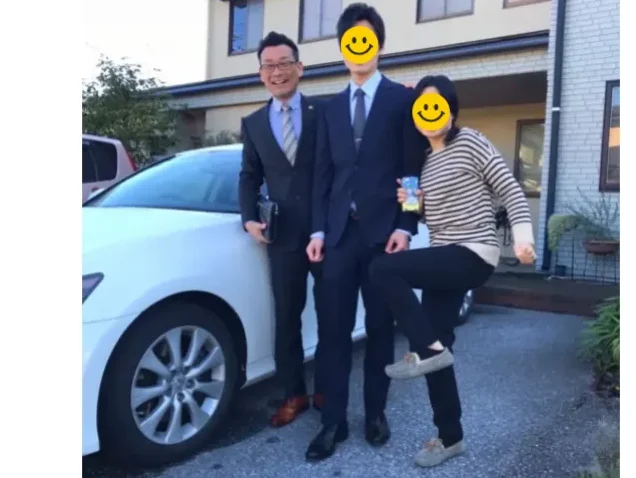 ソコカラで買い取らせていただいたレクサスとお客様のお写真