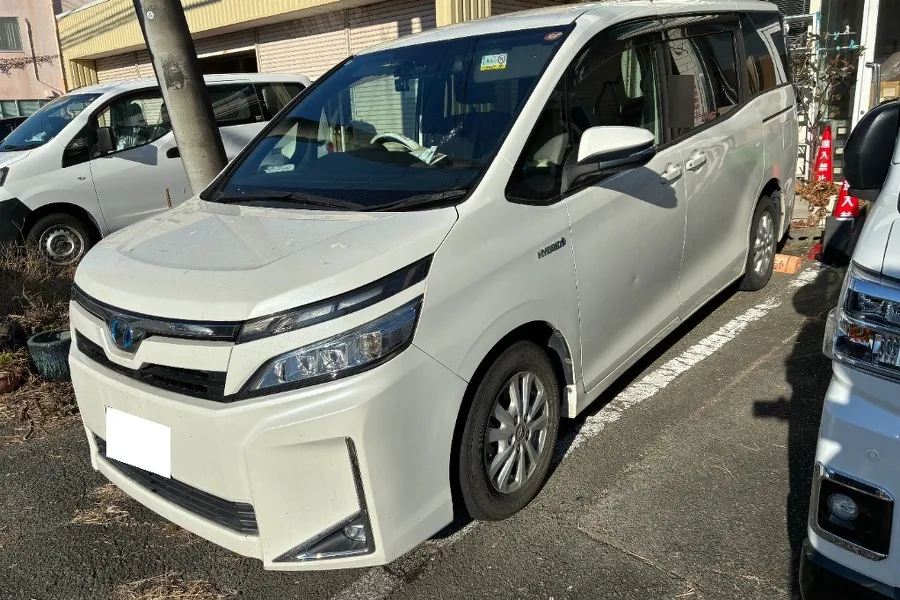 トヨタ_ヴォクシー ハイブリッド_2018_78000