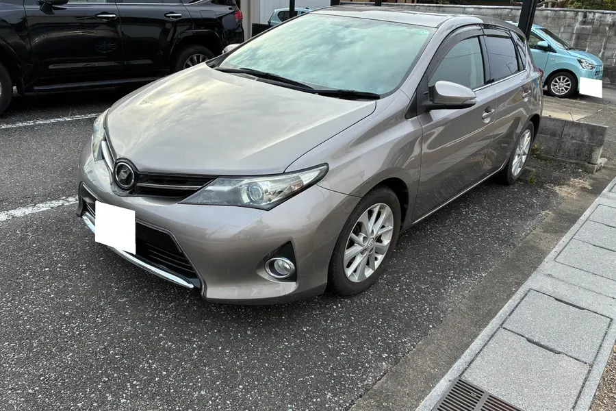 トヨタ_オーリス_2013_65000