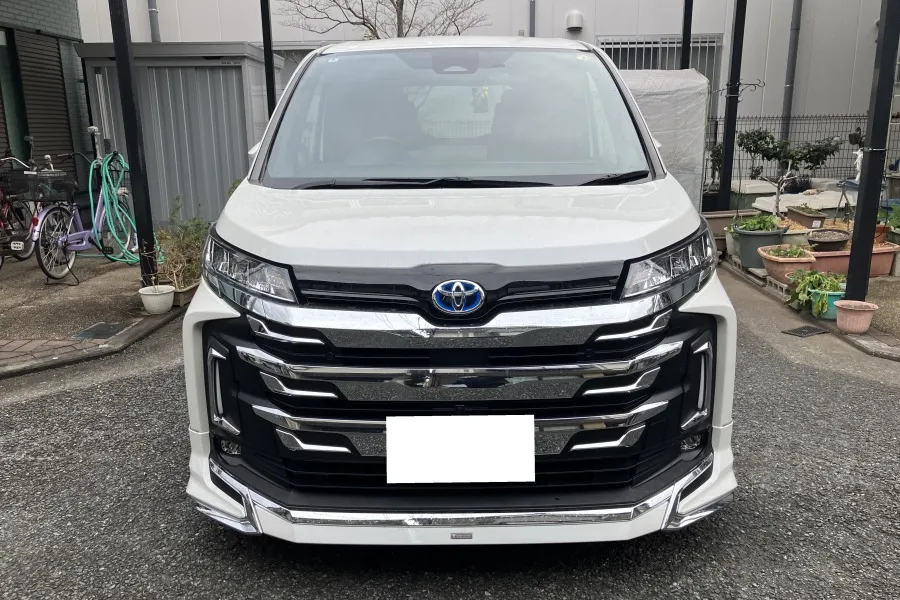 トヨタ_ノア ハイブリッド_2022_33000