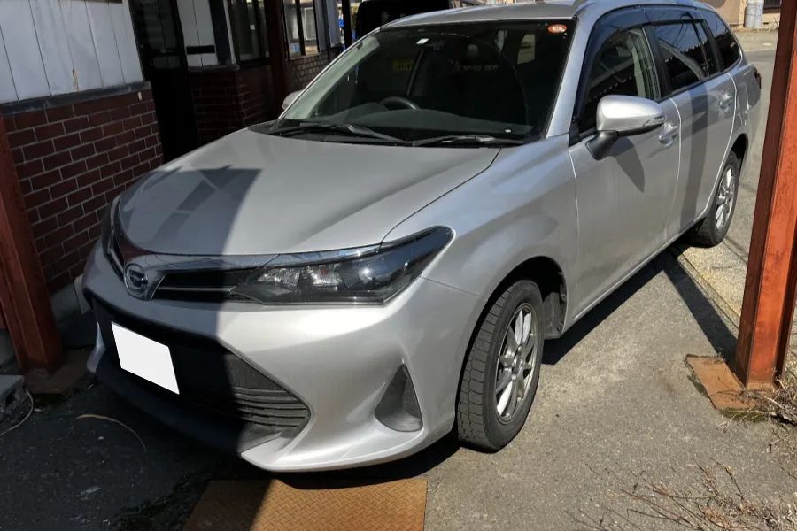カローラフィールダー買取事例1 | 車買取のソコカラ ソコカラで買取したカローラフィールダーの写真