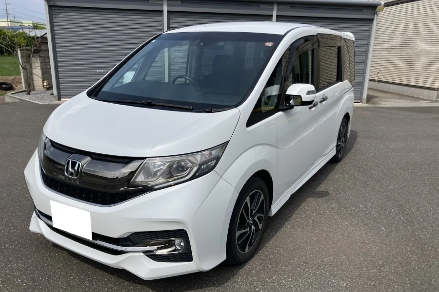 ステップワゴン スパーダ 2015年式（188万円）の買取事例