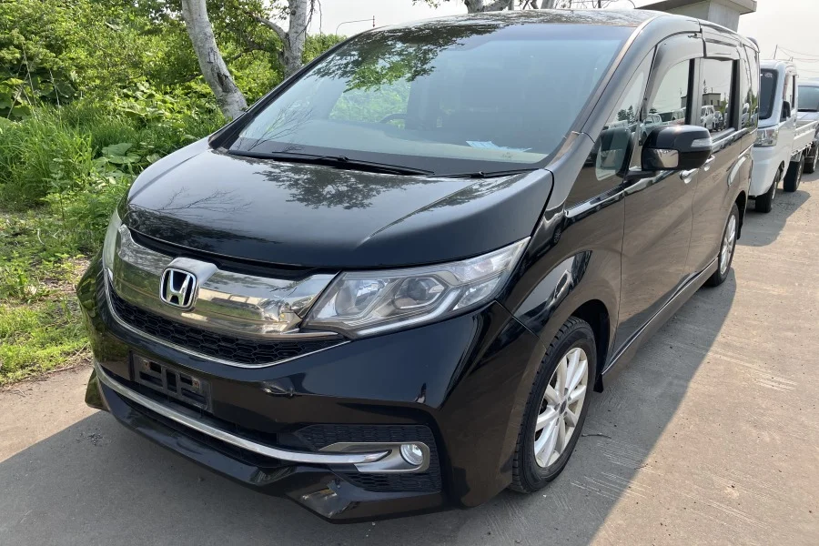 ステップワゴン スパーダ 2015年式・事故車（70万円）の買取事例