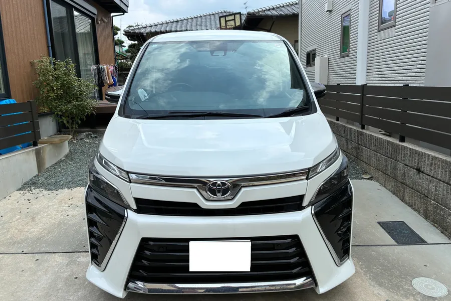 トヨタ_ヴォクシー_20260910_420190