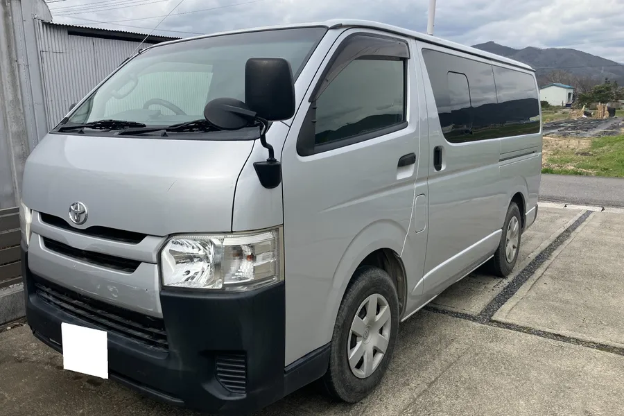 トヨタ_ハイエースバン_20260910_421747