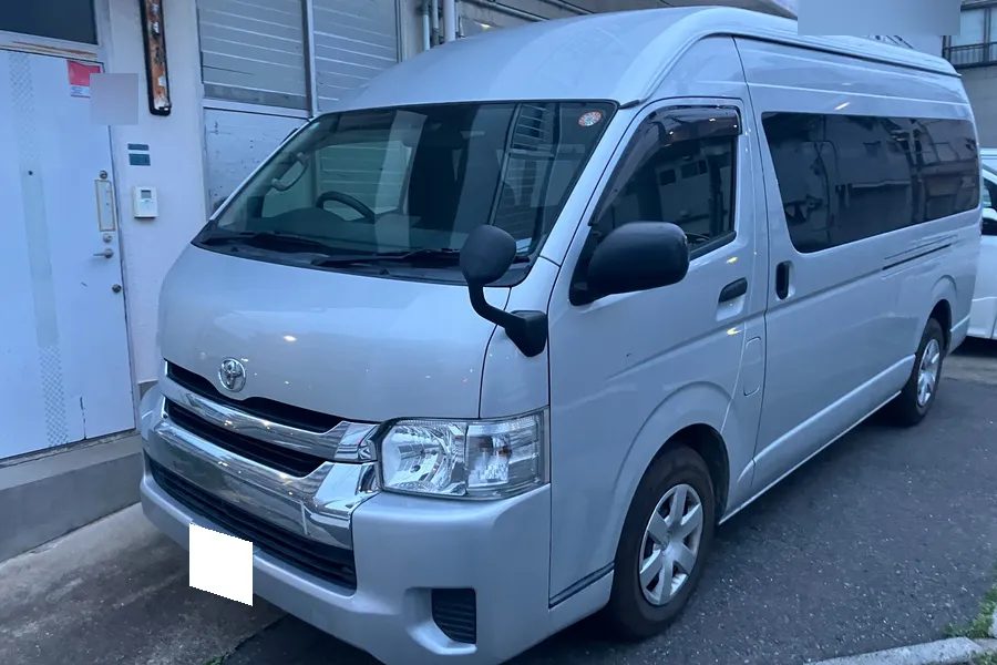 トヨタ_ハイエースバン_20260910_425899