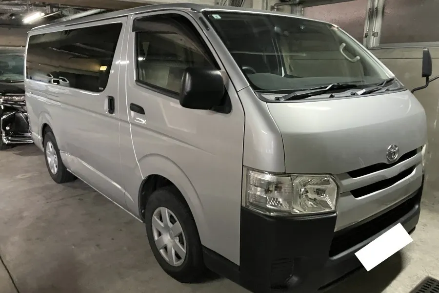 トヨタ_ハイエースバン_20260910_428227