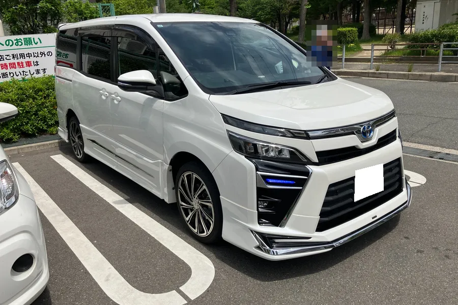 トヨタ_ヴォクシー ハイブリッド_20260917_445850