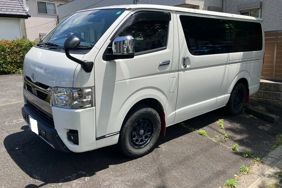 トヨタ_ハイエースバン_20260917_452821