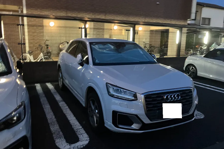 アウディ Q2