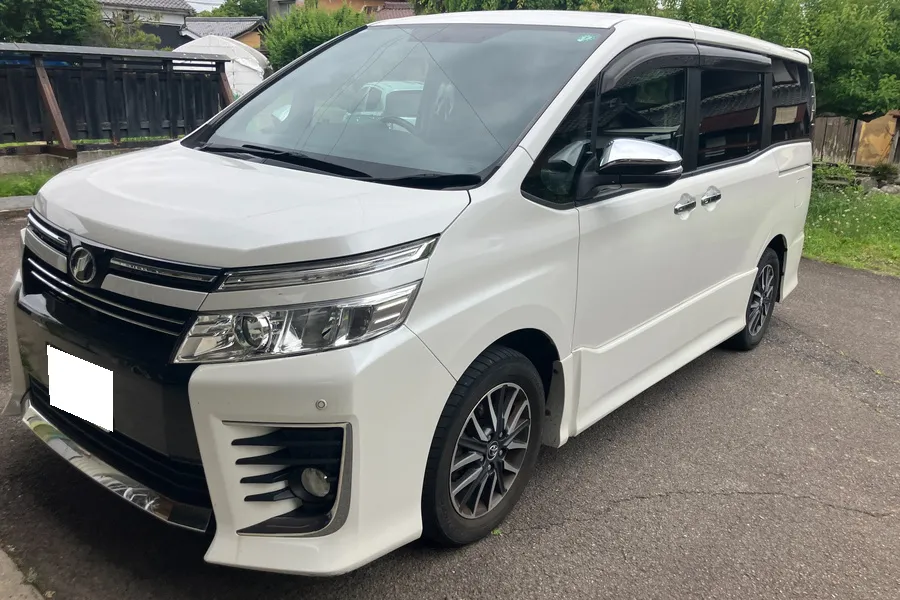 トヨタ_ヴォクシー_20261007_466448