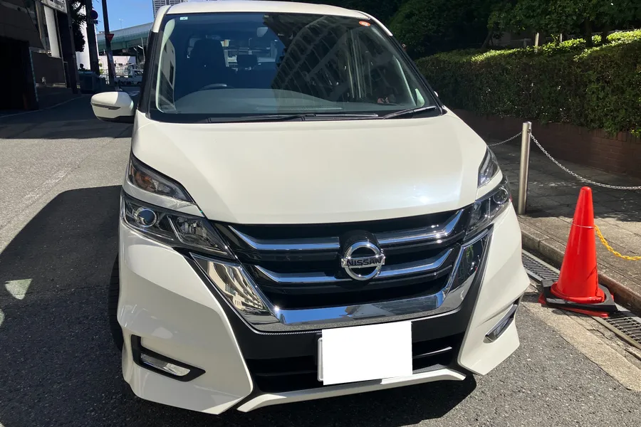 日産_セレナ_20261007_472496