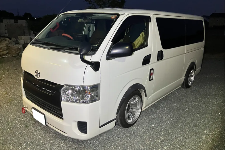 トヨタ_ハイエースバン_20261007_492935